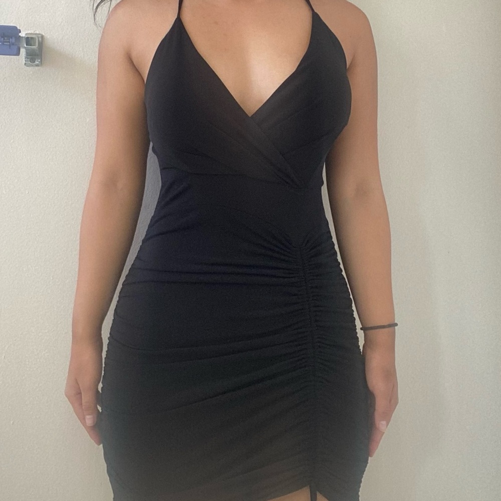 Black bodycon dress